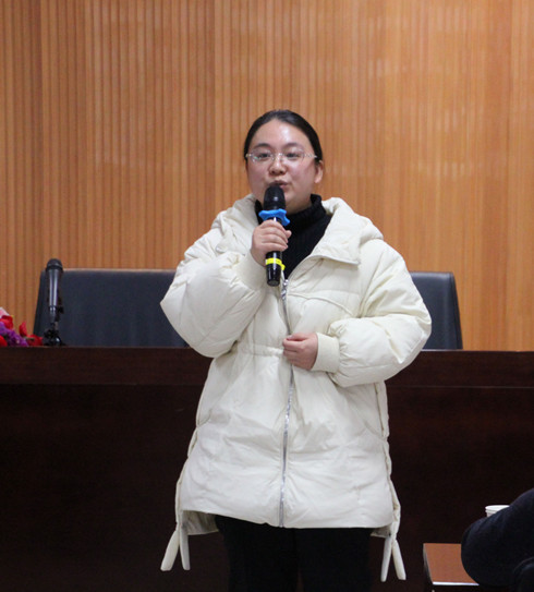 开云网页版,开云（中国）官方在线登录副院长李伟丽点评.jpg